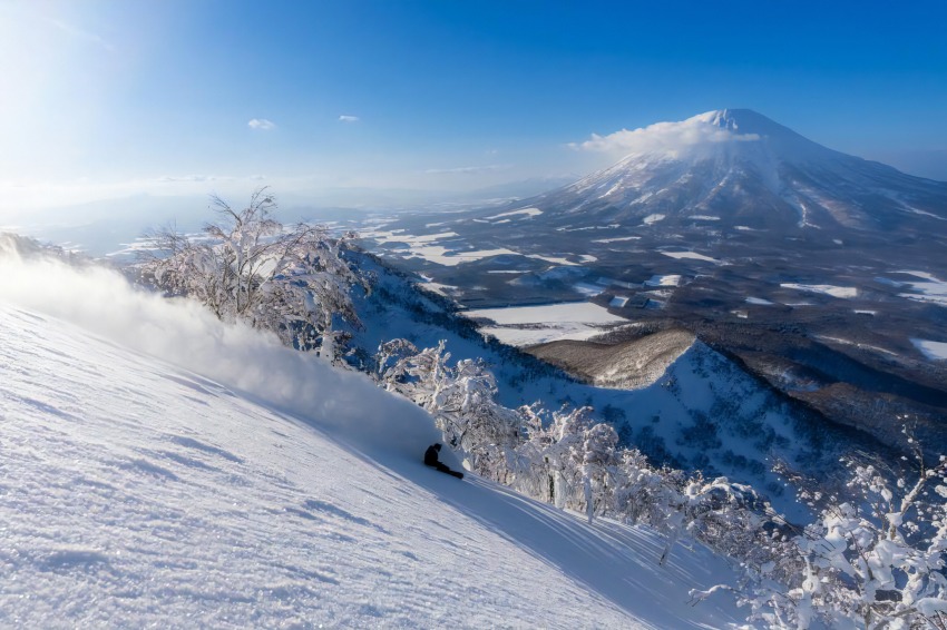 skiing